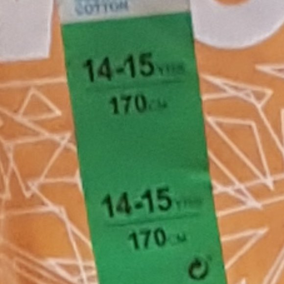 PRIMARK T-SHIRT WORLDWIDE LOGO SIZES 14-15YRS - Picture 3 of 4